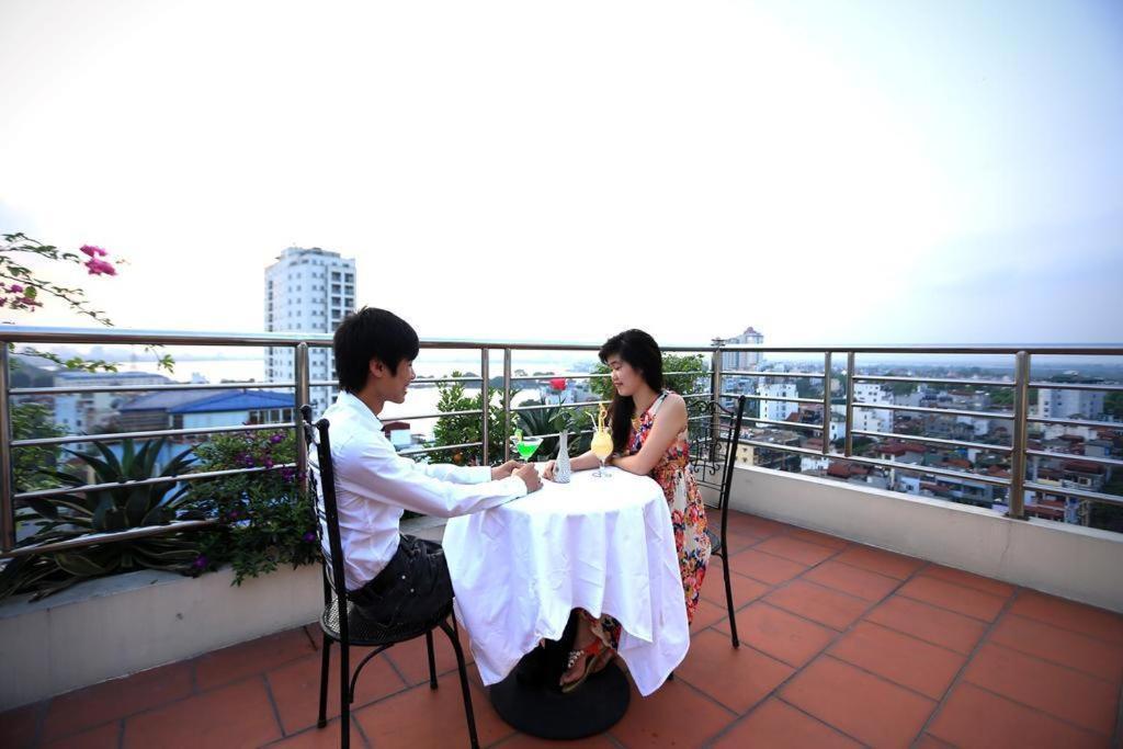 Moon View Hotel - 65 Cua Bac - By Bay Luxury Hanoi Exteriör bild